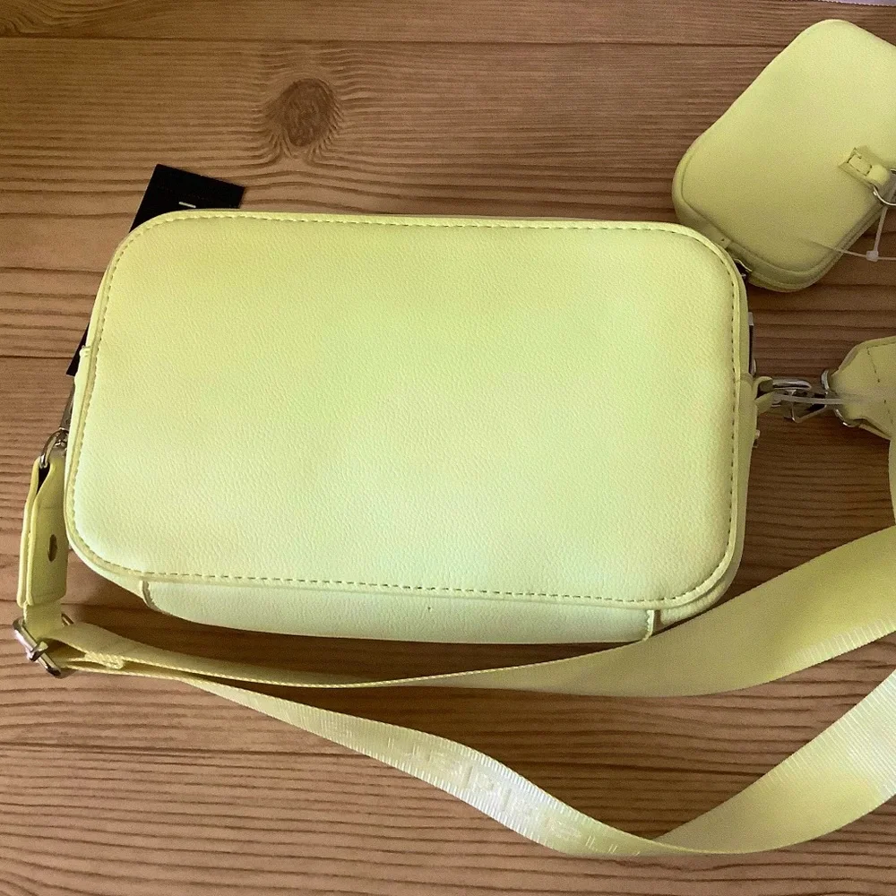 NWT Madden Girl cross body handbag. - Picture 8 of 9